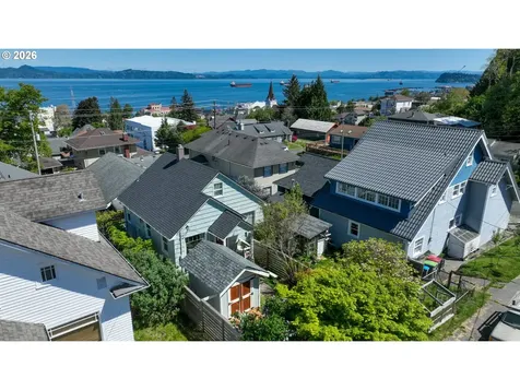 1374 Parker Place Astoria OR 97103