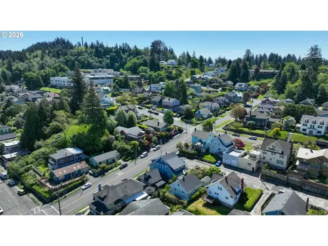 1374 Parker Place Astoria OR 97103