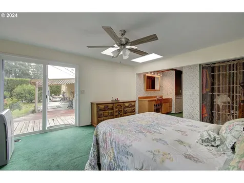 19005 Ne Hassalo Street Portland OR 97230