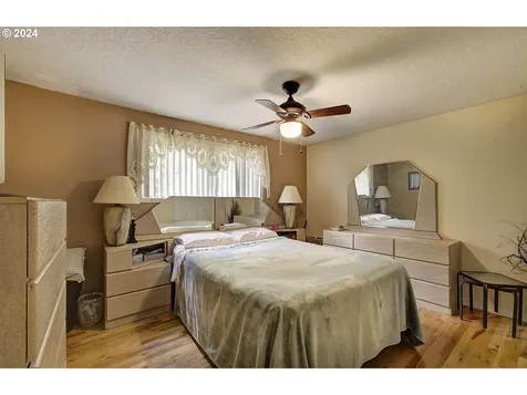 19005 Ne Hassalo Street Portland OR 97230