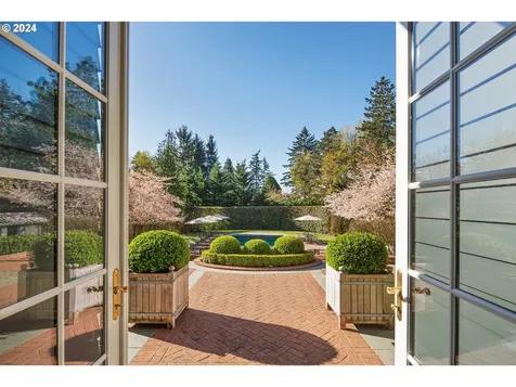 1500 S Military Road Portland OR 97219