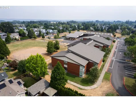 2955 NE 1st Court Hillsboro OR 97124