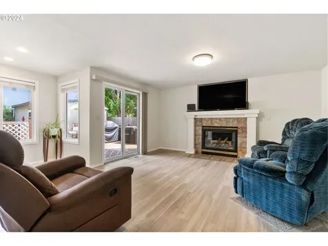 2955 NE 1st Court Hillsboro OR 97124