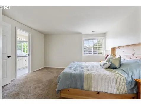 2955 NE 1st Court Hillsboro OR 97124