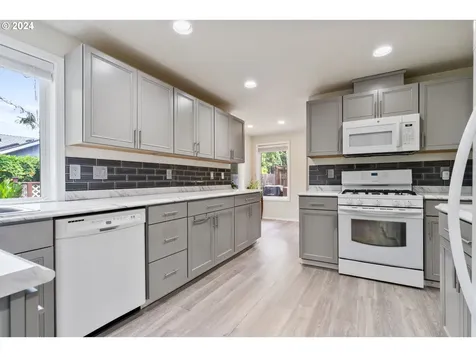 2955 NE 1st Court Hillsboro OR 97124