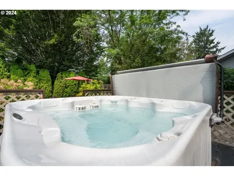 2955 NE 1st Court Hillsboro OR 97124