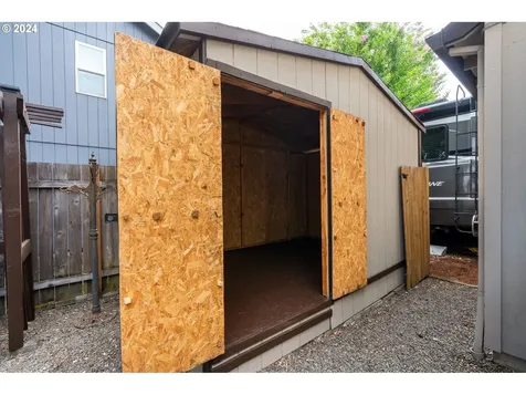2955 NE 1st Court Hillsboro OR 97124