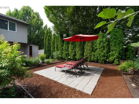 2955 NE 1st Court Hillsboro OR 97124
