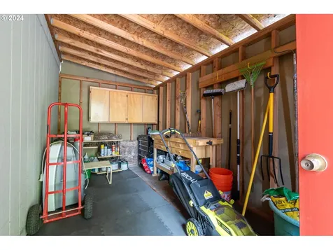 2955 NE 1st Court Hillsboro OR 97124
