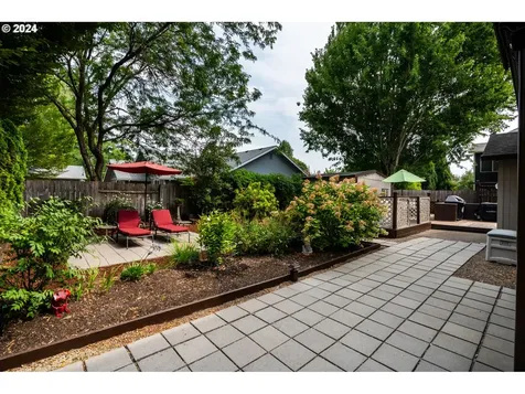 2955 NE 1st Court Hillsboro OR 97124