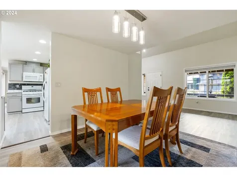 2955 NE 1st Court Hillsboro OR 97124