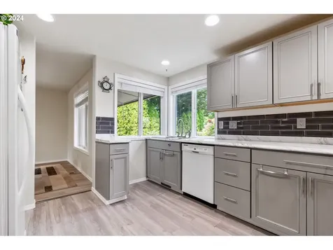 2955 NE 1st Court Hillsboro OR 97124