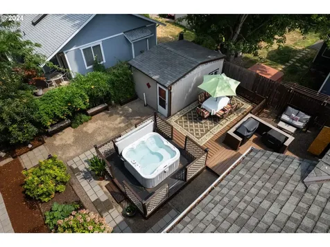 2955 NE 1st Court Hillsboro OR 97124