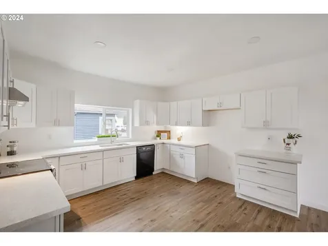 715 S 4th Avenue Kelso WA 98626