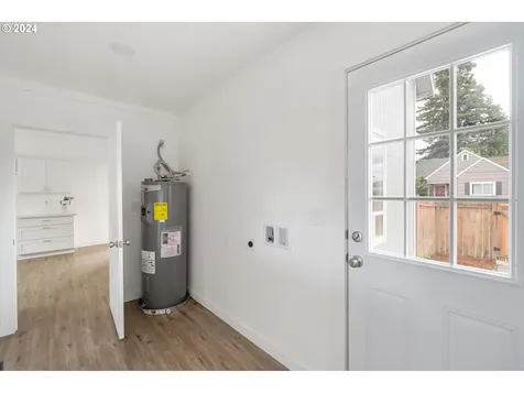 715 S 4th Avenue Kelso WA 98626