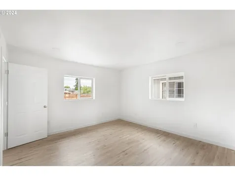715 S 4th Avenue Kelso WA 98626