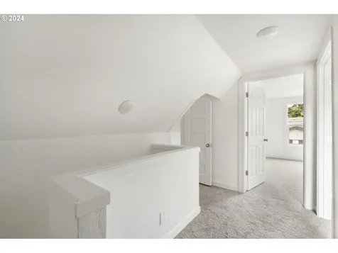 715 S 4th Avenue Kelso WA 98626