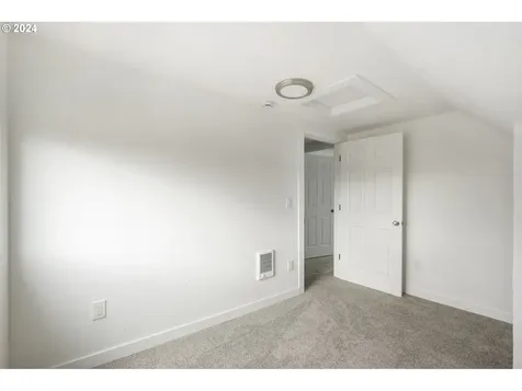 715 S 4th Avenue Kelso WA 98626