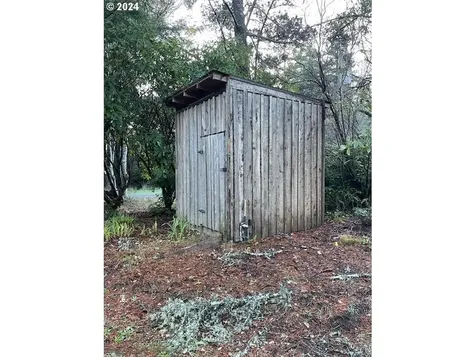 88757 Tokyo Lane Bandon OR 97411