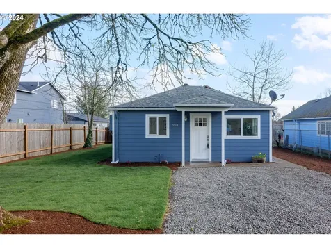 904 Norman Avenue Ne Salem OR 97301