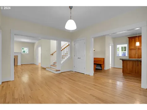 4204 Sw Alice Street Portland OR 97219