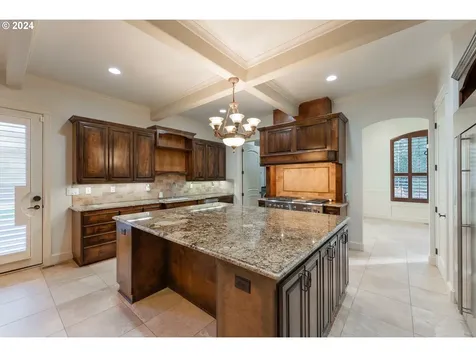 220 River Club Drive Roseburg OR 97471