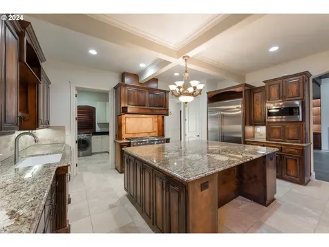 220 River Club Drive Roseburg OR 97471