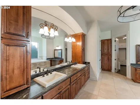 220 River Club Drive Roseburg OR 97471