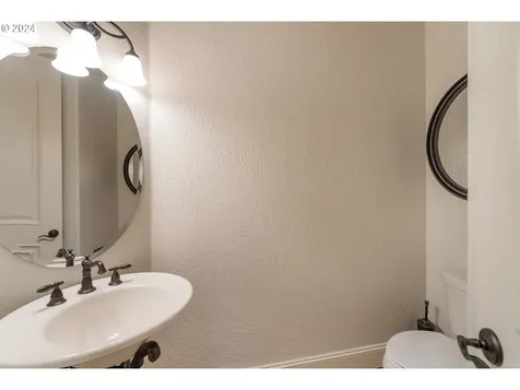 220 River Club Drive Roseburg OR 97471