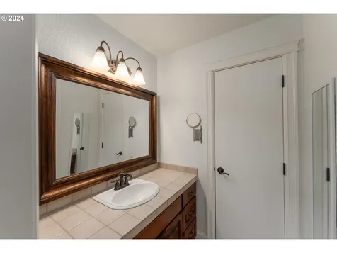 220 River Club Drive Roseburg OR 97471