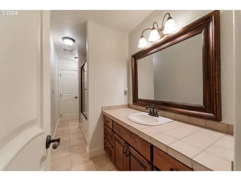 220 River Club Drive Roseburg OR 97471