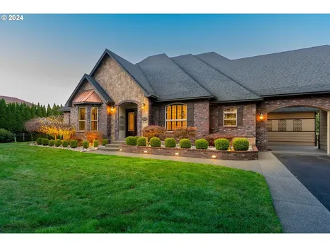 220 River Club Drive Roseburg OR 97471