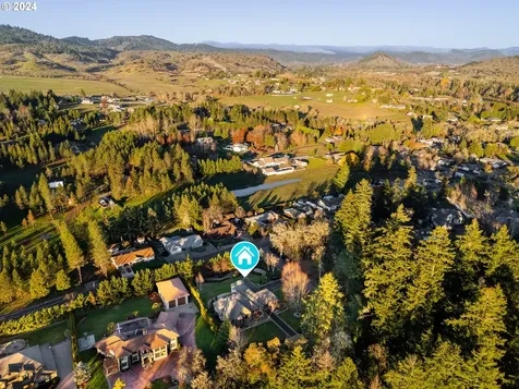 220 River Club Drive Roseburg OR 97471