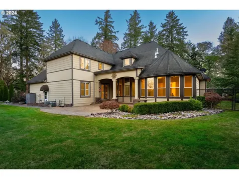 220 River Club Drive Roseburg OR 97471