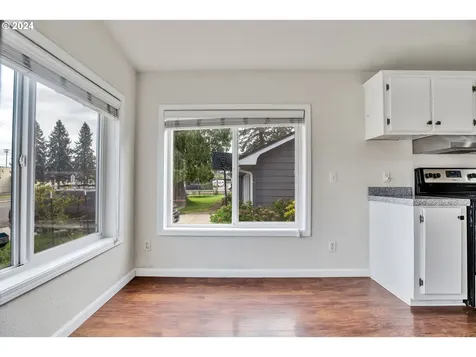 710 Schlador Street Silverton OR 97381