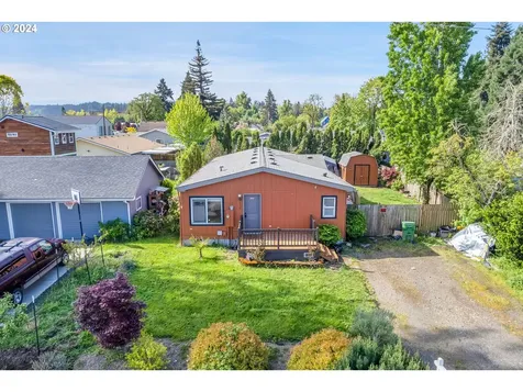 710 Schlador Street Silverton OR 97381