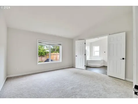 710 Schlador Street Silverton OR 97381