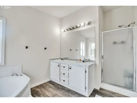 710 Schlador Street Silverton OR 97381