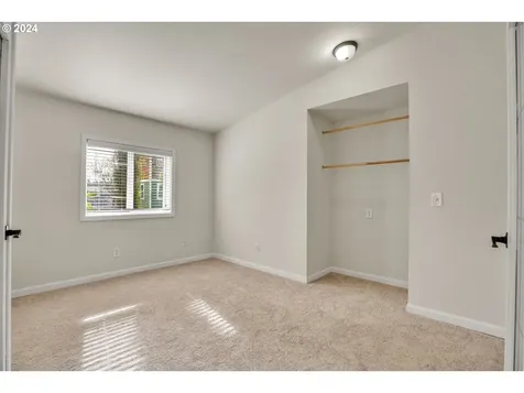 710 Schlador Street Silverton OR 97381