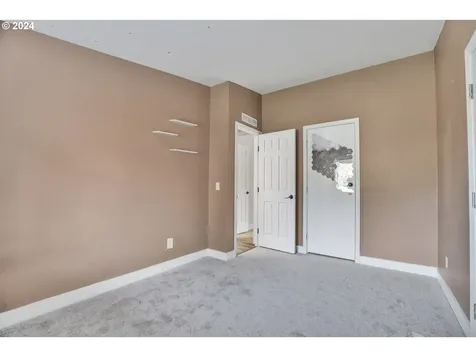 710 Schlador Street Silverton OR 97381