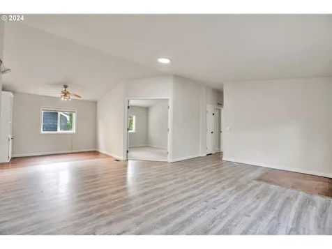 710 Schlador Street Silverton OR 97381