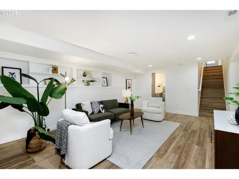 7022 Sw Canyon Lane Portland OR 97225