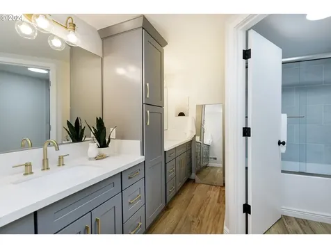 7022 Sw Canyon Lane Portland OR 97225
