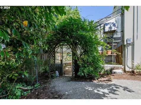 7022 Sw Canyon Lane Portland OR 97225
