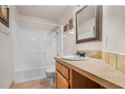 7515 NE 56th Street Vancouver WA 98662