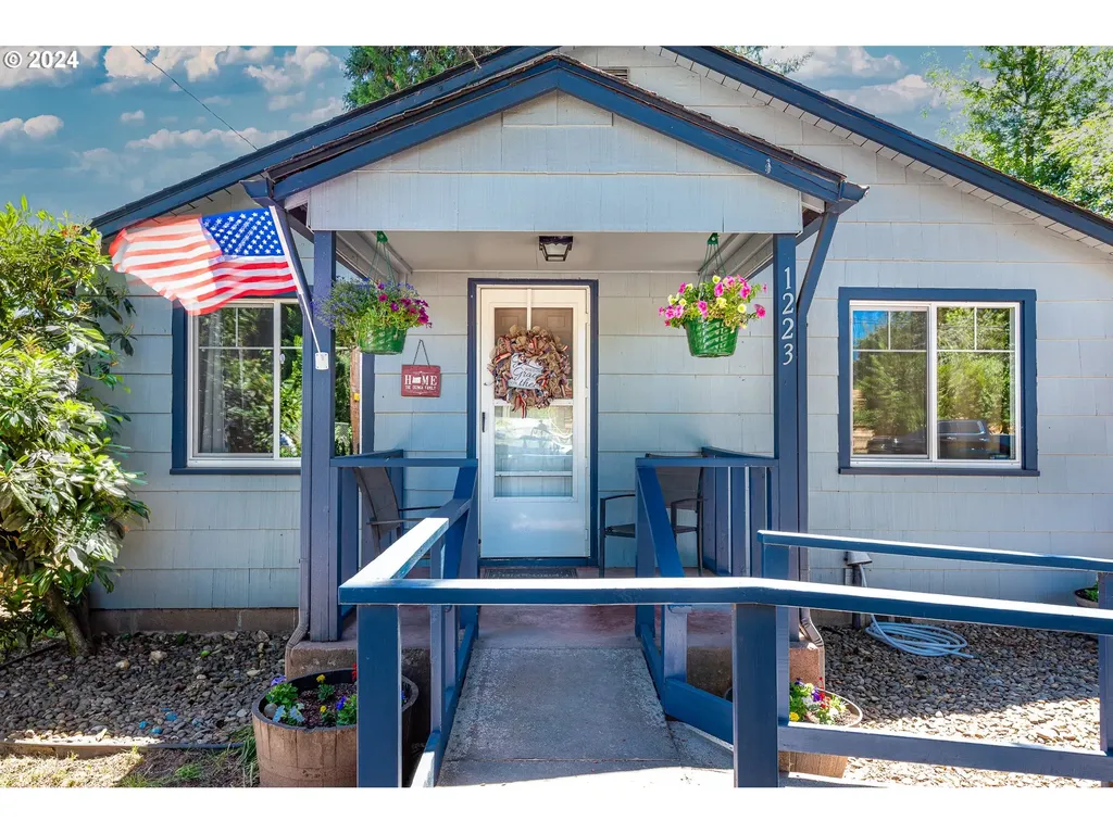 1223 Tamarack Street Sweet Home OR 97386