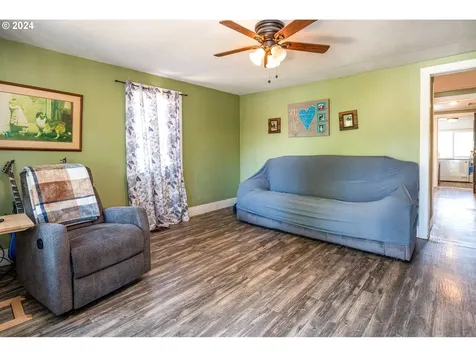 1223 Tamarack Street Sweet Home OR 97386