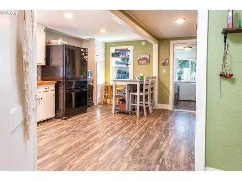 1223 Tamarack Street Sweet Home OR 97386