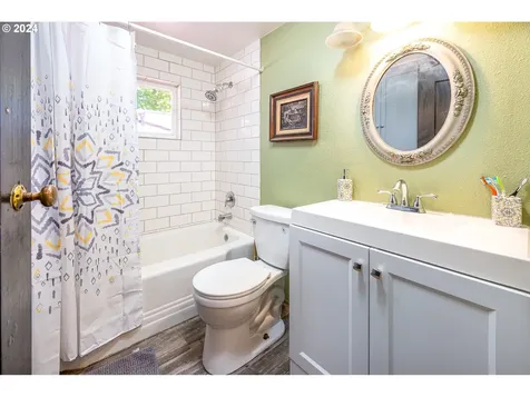 1223 Tamarack Street Sweet Home OR 97386
