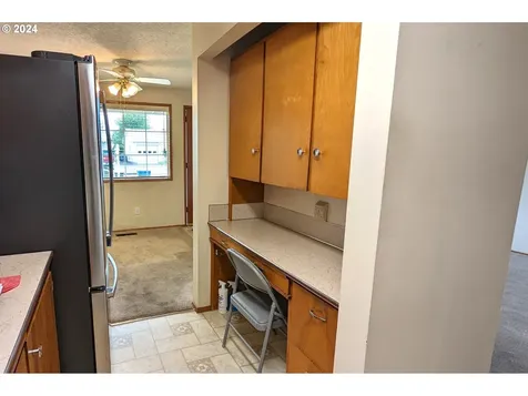 1385 Rainier Road Woodburn OR 97071